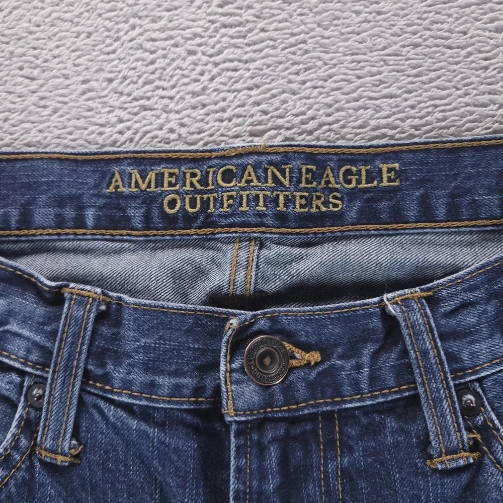American Eagle Jeans Mens 33x32 Blue Original Straight Medium Wash Denim Casual‎